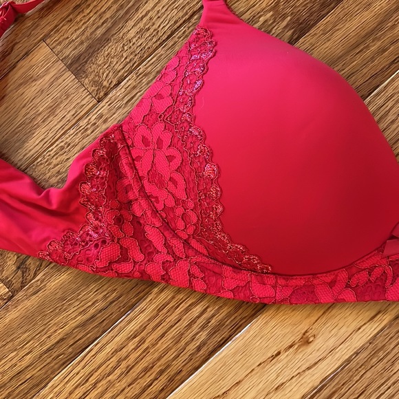 Victoria’s Secret bra - Picture 3 of 9